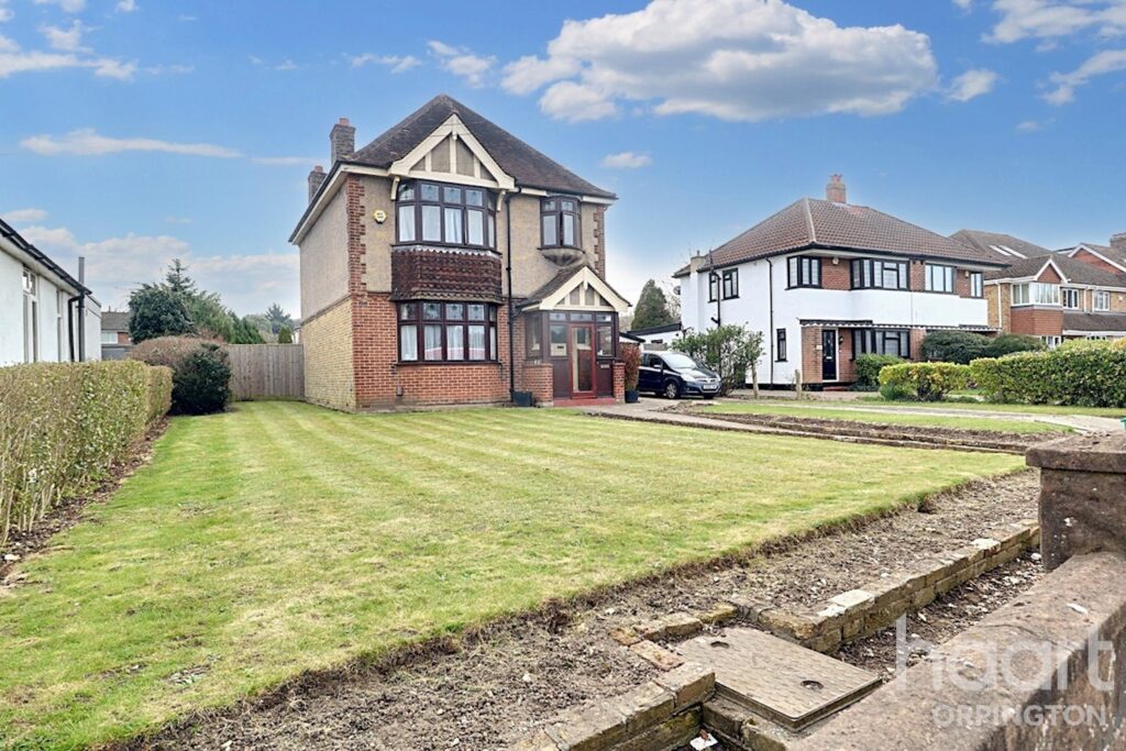 How Estate Agents in Orpington Price Your Home for Sale Successfully